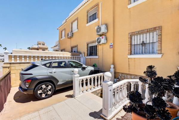 Chalet adosado en Calle Teruel, Lo Marabú, Rojales photo 4