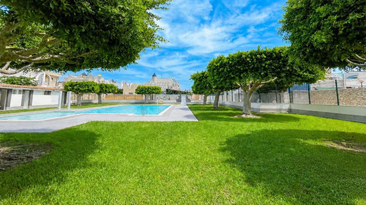 Продажа отдельного шале в Casa o chalet en La Siesta - El Salado - Torreta, Torrevieja, Торревьеха photo 5