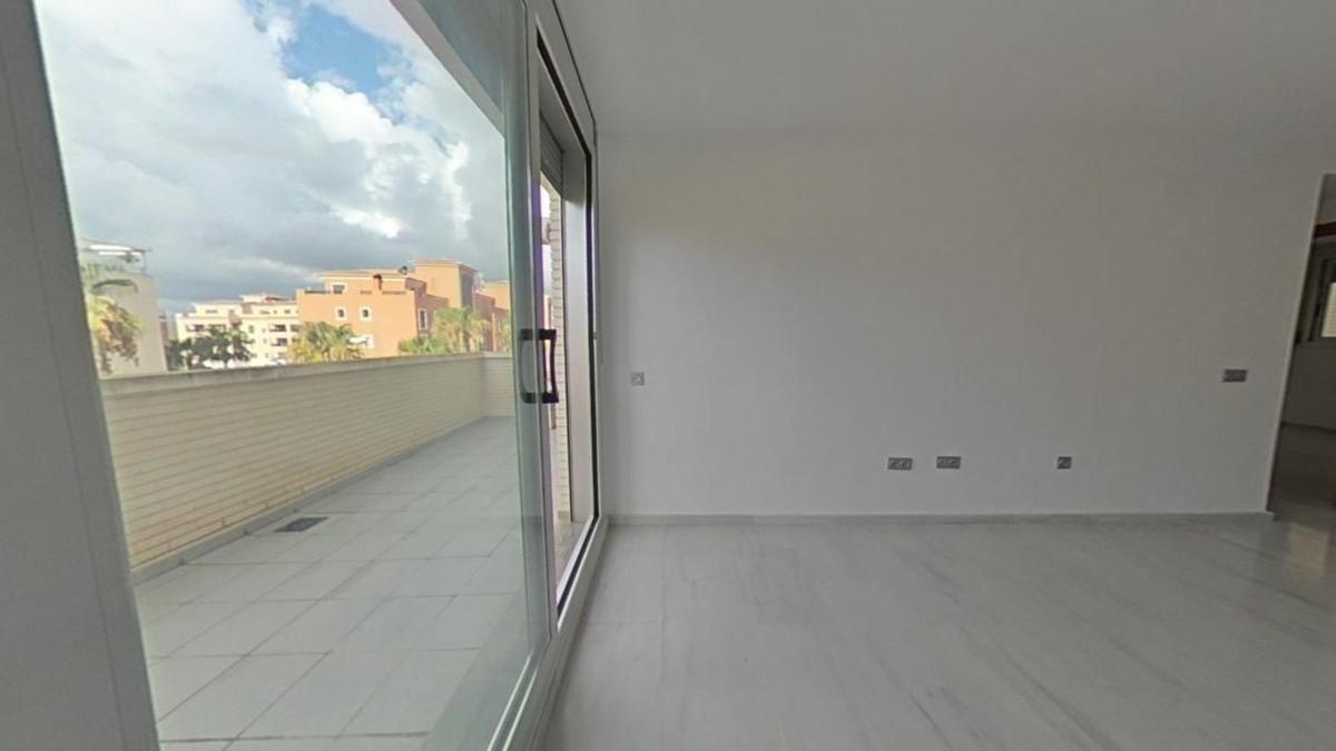 Продажа квартиры на Piso en Calle del Llavador, Centro Urbano, Denia, Дения
 photo 3