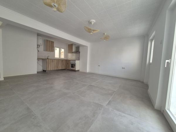 Продажа квартиры на Piso en Calle Espronceda, 12, Carolinas Bajas, Alicante / Alacant, Аликанте / Алакант
 photo 1