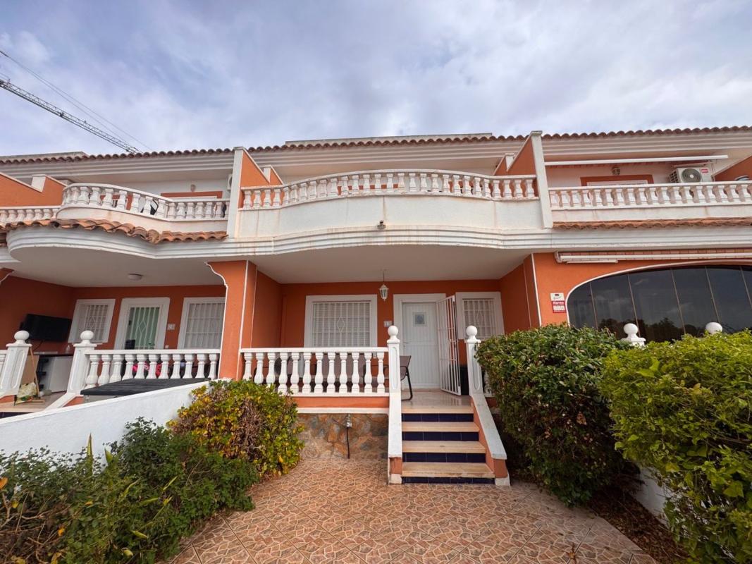 Продажа отдельного шале в Casa o chalet en Centro, Rojales, Рохалес photo 1