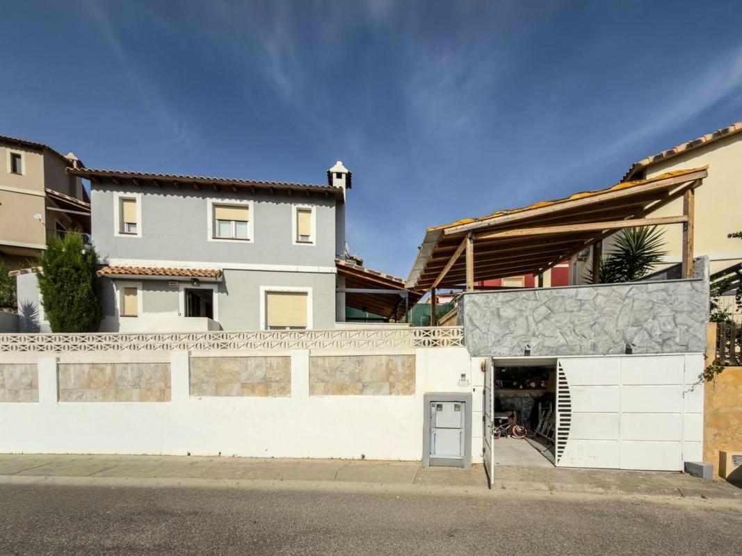 Propiedades en venta y alquiler en España photo 2