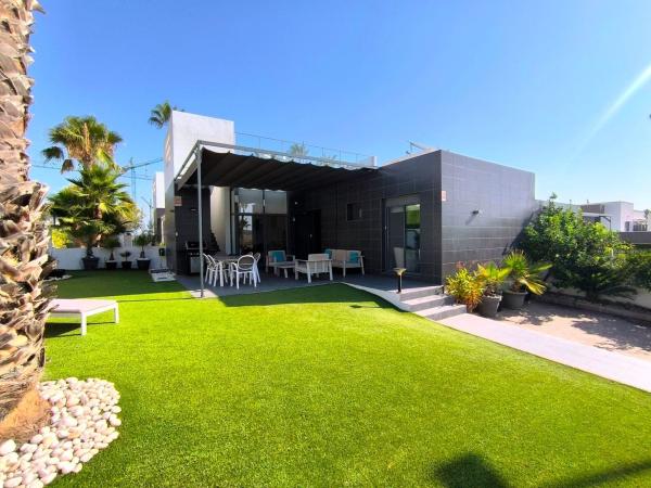 Chalet independiente en venta en Casa o chalet en Algorfa, Algorfa
 photo 1