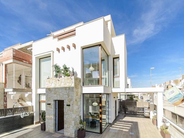 Частный шале на продаже в Casa o chalet en Centro de la Ciudad Quesada, Rojales, Рохалес photo 1