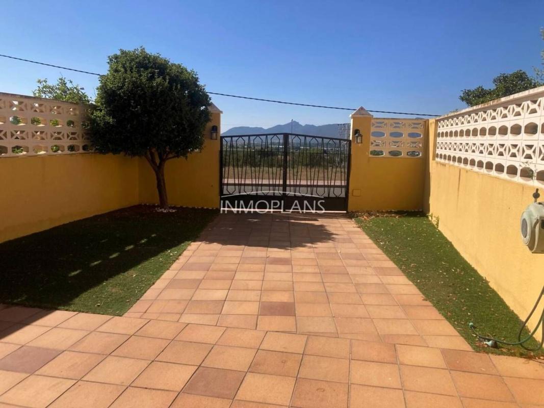 Venta de chalet adosado en Chalet adosado en Calle Manuel Segura, Onil , Onil photo 3
