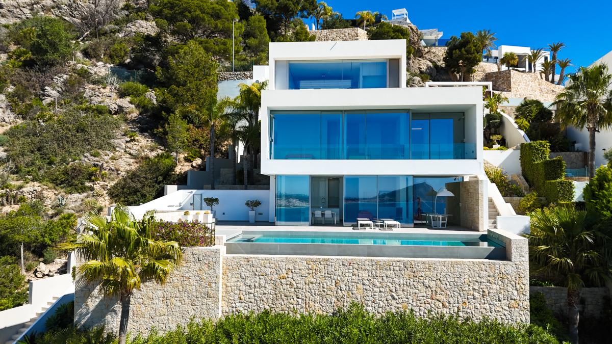 Properties for sale and rent in Spain photo 1