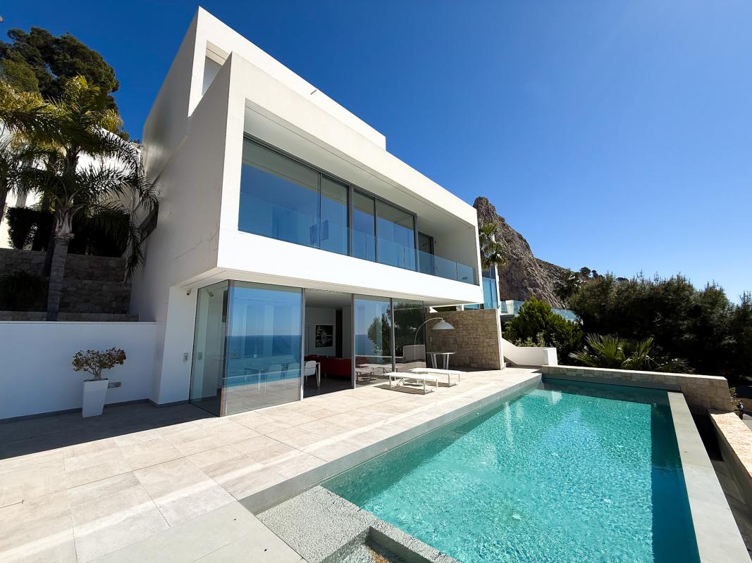 Properties for sale and rent in Spain photo 2