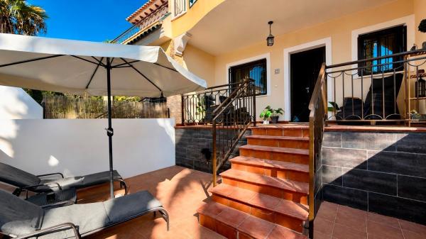 Частный шале на продаже в  Casa o chalet en Lo Marabú, Rojales, Рохалес photo 1
