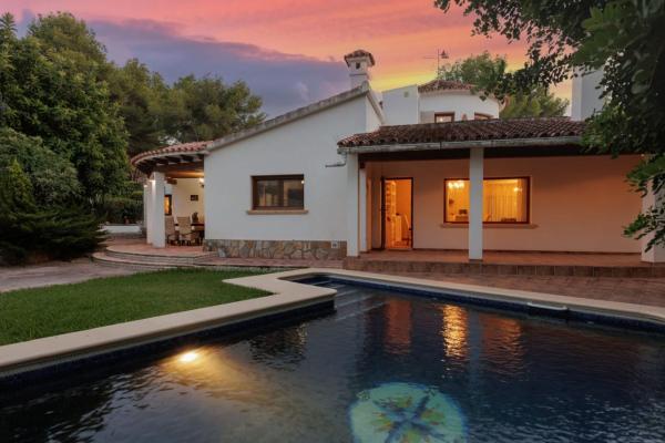 Independent chalet for sale in Casa o chalet en Les Rotes/Las Rotas, Denia, Denia
 photo 1