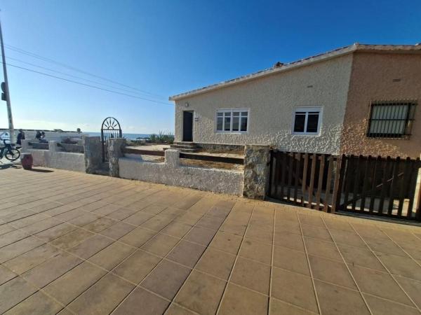 Chalet adosado en Avenida de los Europeos, Los Europeos, Torrevieja photo 1