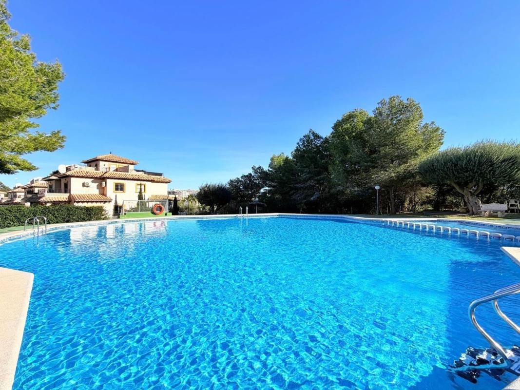 Venta de chalet adosado en Chalet adosado en Plaza F-2 Filipinas Oeste, Las Filipinas, Orihuela , Orihuela photo 1