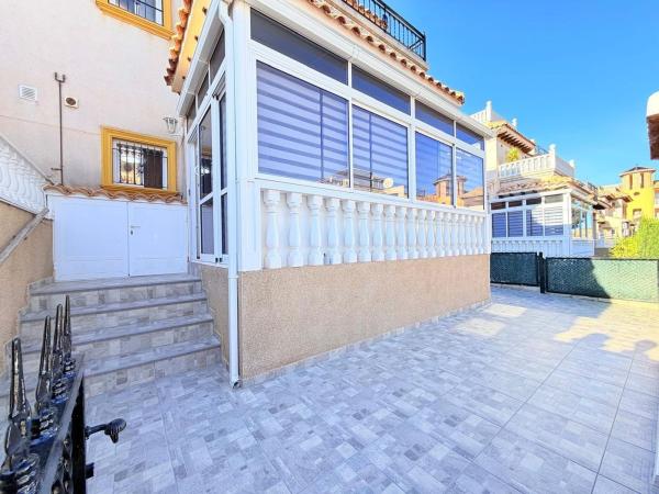 Chalet adosado en Plaza F-2 Filipinas Oeste, Las Filipinas, Orihuela photo 4