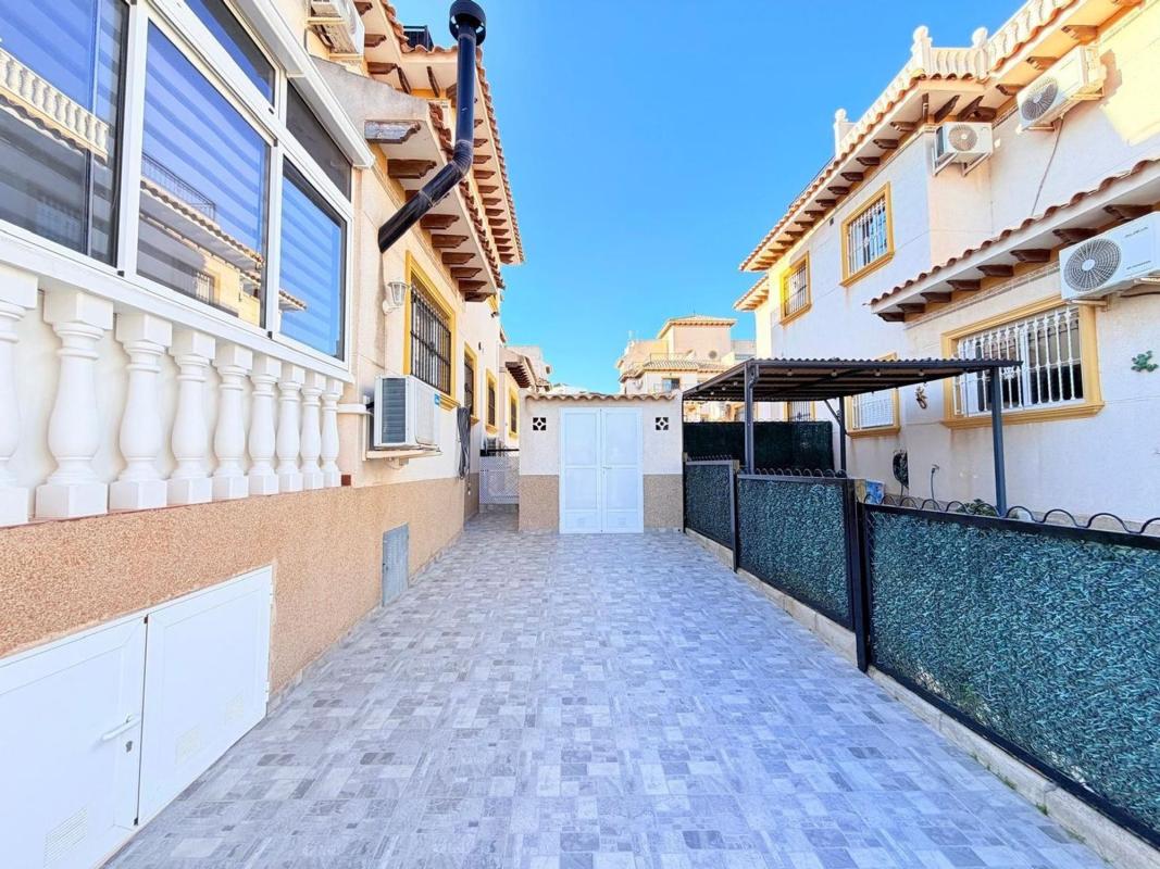 Venta de chalet adosado en Chalet adosado en Plaza F-2 Filipinas Oeste, Las Filipinas, Orihuela , Orihuela photo 5