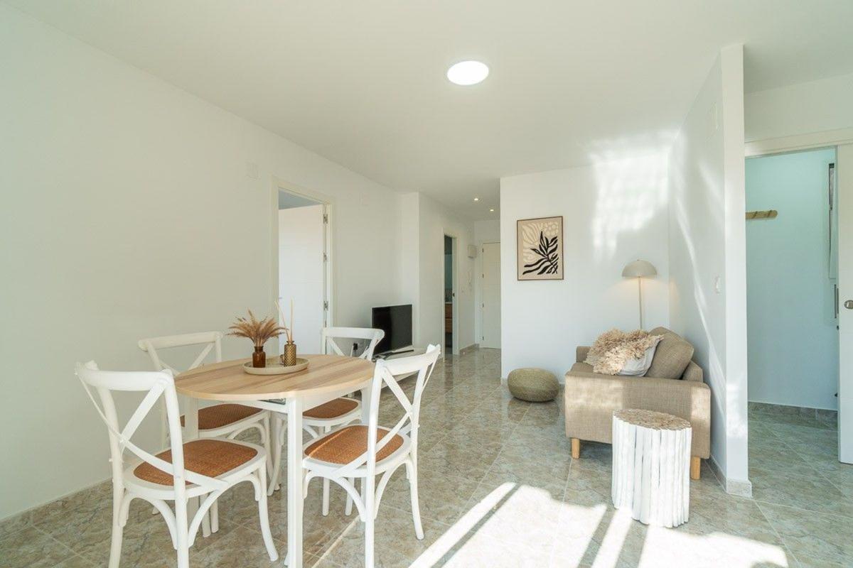 Sprzedaż mieszkania w Piso en Calle San Juan, Gaspar Perrelló, Torrevieja, Torrevieja
photo 4