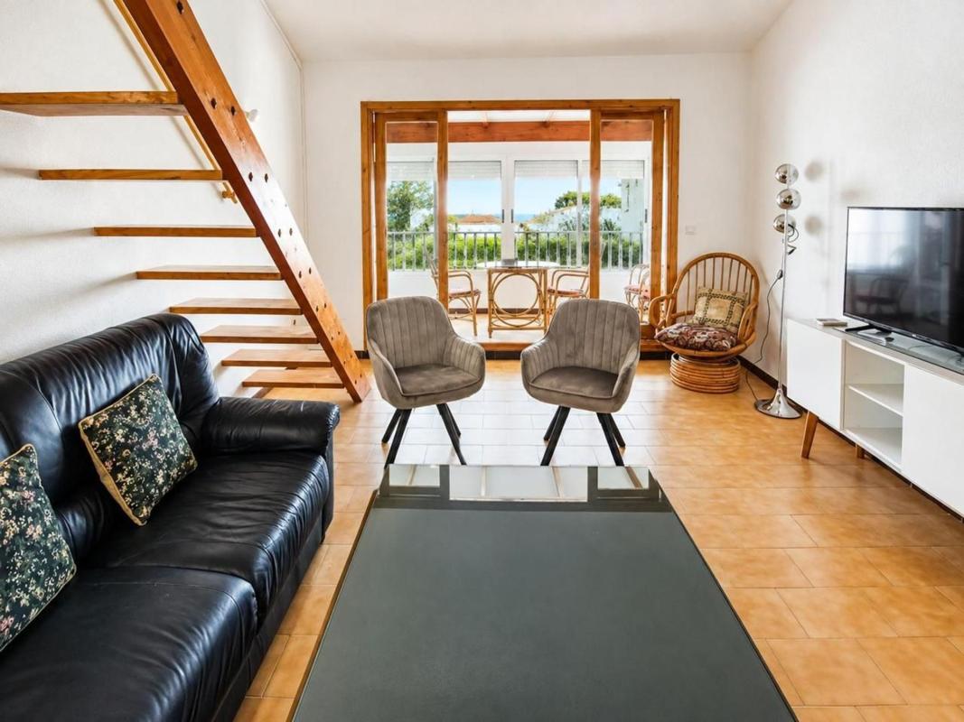 Properties for sale and rent in Spain photo 4