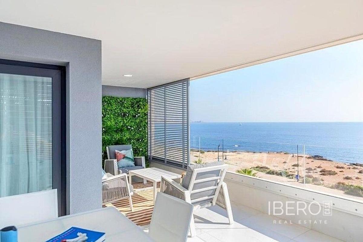 Sale of apartment in Piso en Calle Mar de Fondo, Punta Prima, Torrevieja, Torrevieja
 photo 2