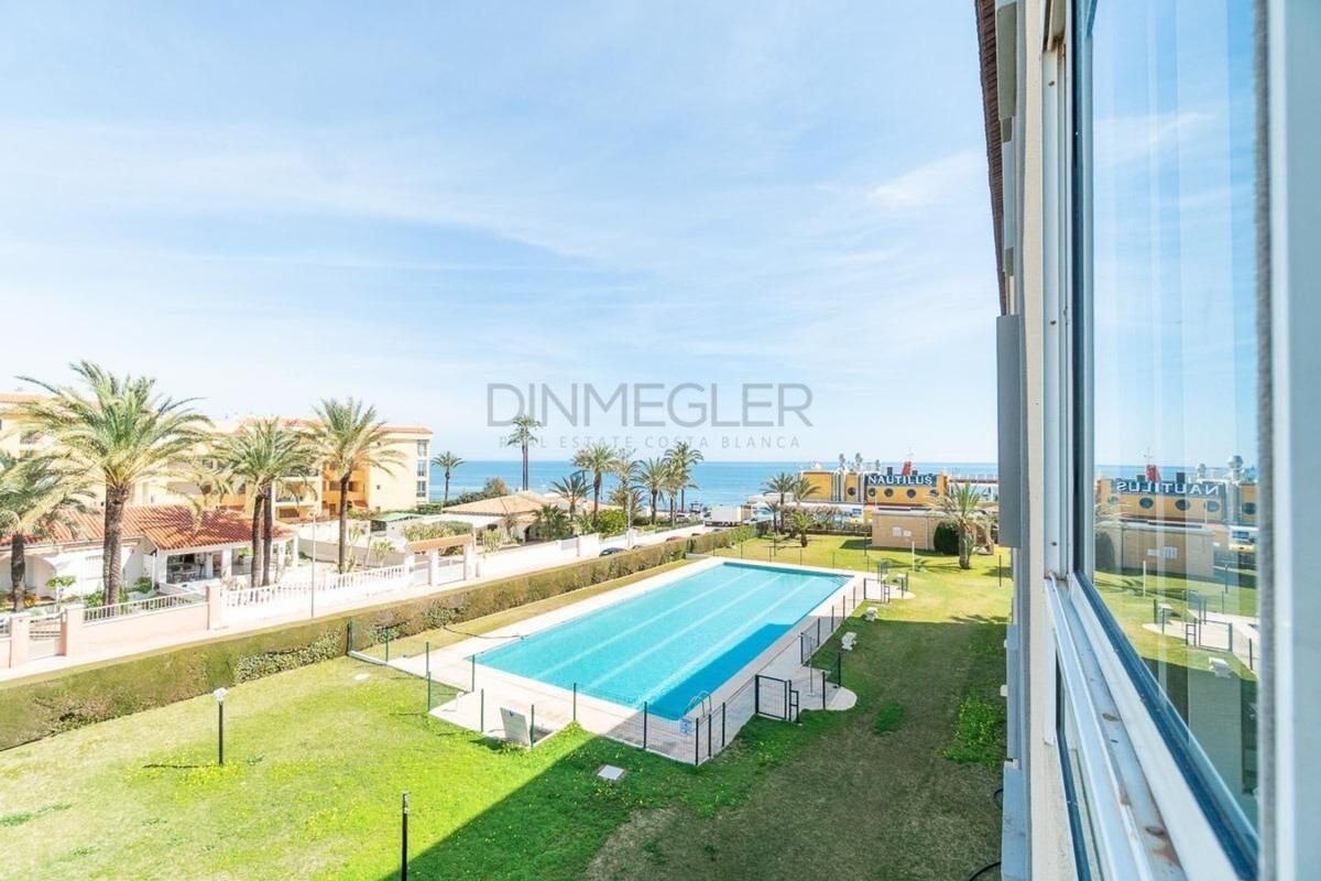 Sale of apartment in Piso en Avenida de las Olas s/n, Punta Prima, Torrevieja, Torrevieja
 photo 2