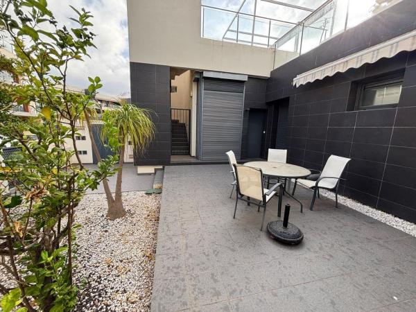 Chalet pareado en Calle Paso de Calais, 410, Villamartín, Orihuela thumbnail 1