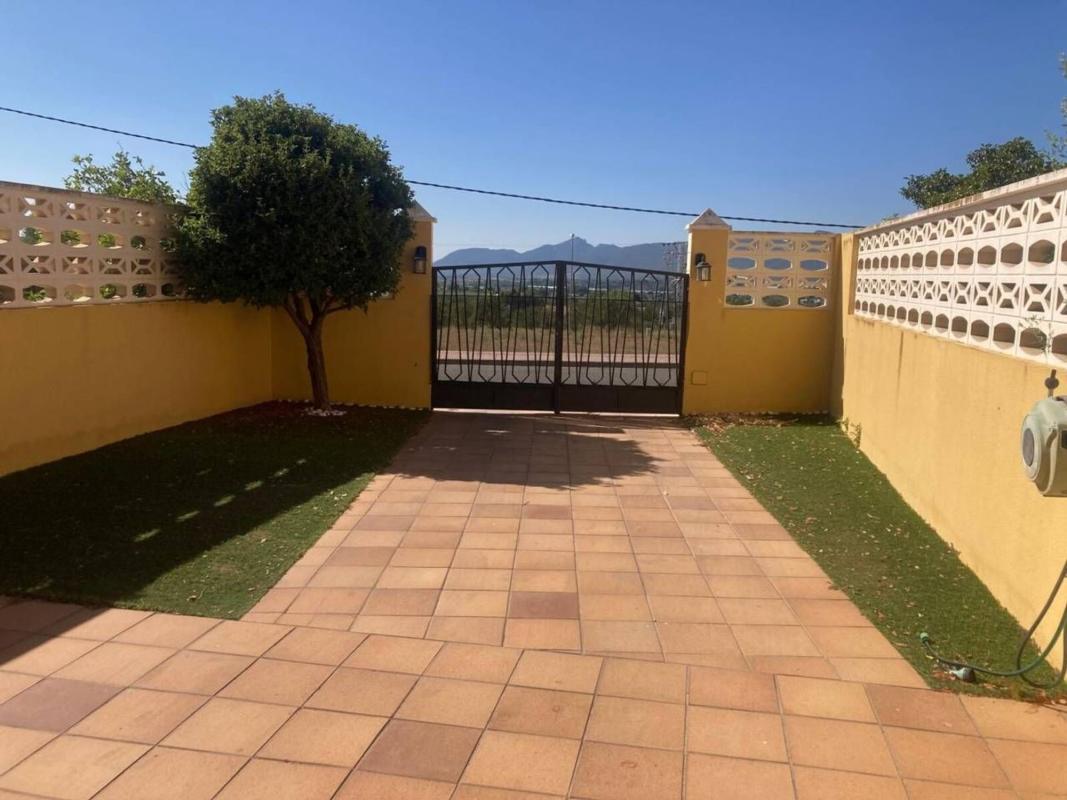 Venta de chalet adosado en Chalet adosado en Calle Manuel Segura, Onil , Onil photo 3