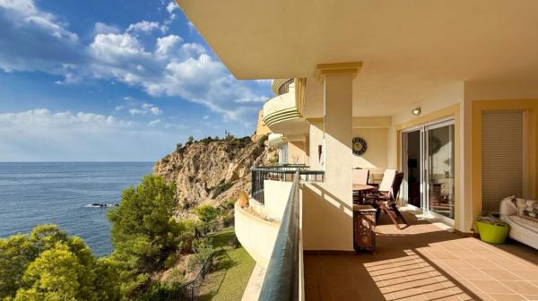 Продажа квартиры на Piso en Zona de Mascarat, Altea, Алтея
photo 1