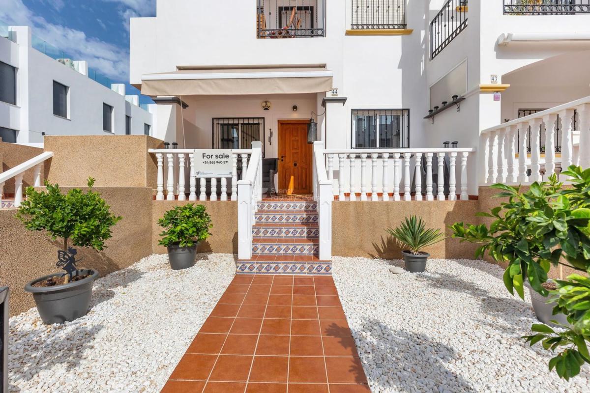 Sprzedaż mieszkania w Piso en Calle Nazaries, 44, La Ciñuelica - Villa Rosa, Orihuela, Orihuela
photo 2