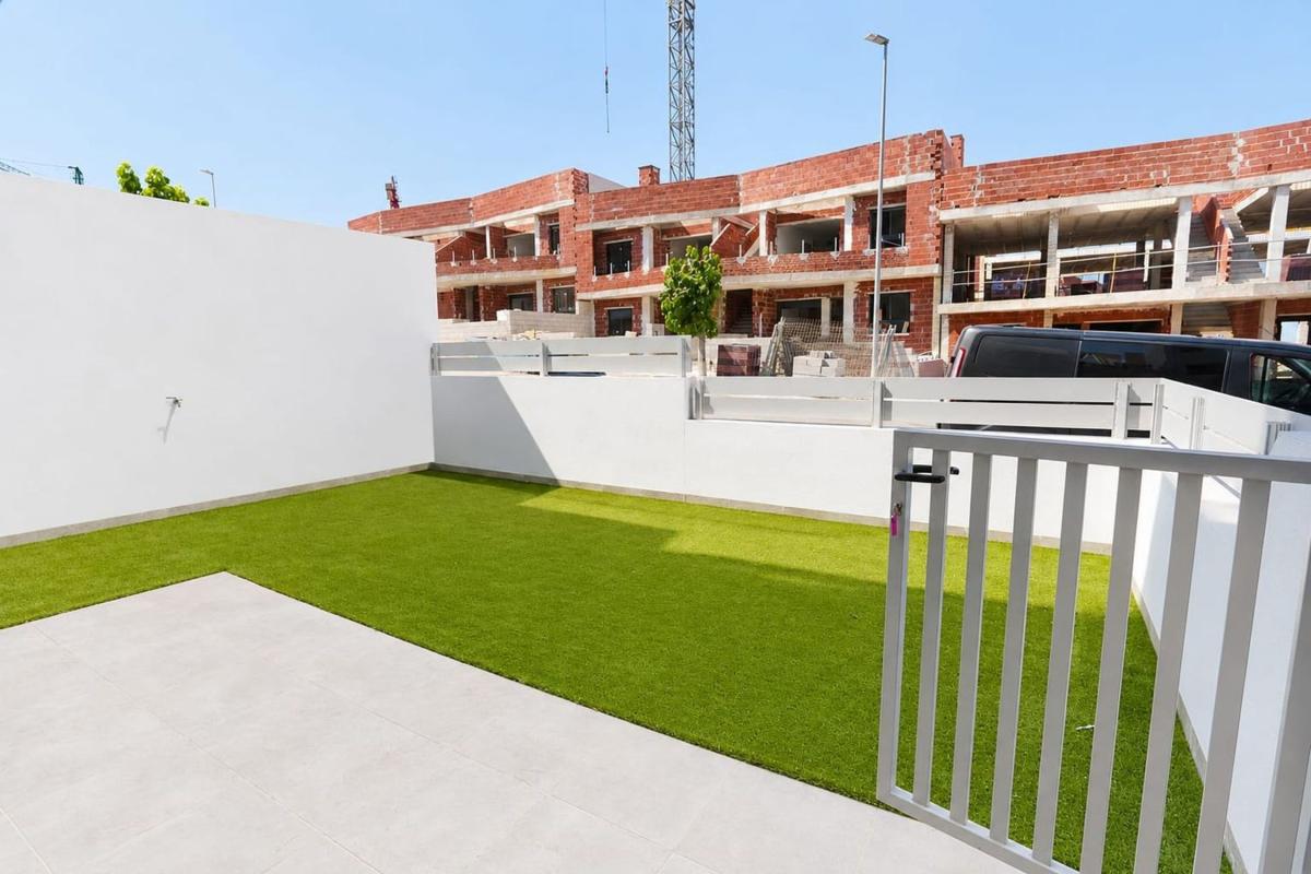Sprzedaż mieszkania w Piso en Calle Brahms, Centro, San Miguel de Salinas, San Miguel de Salinas
 photo 4