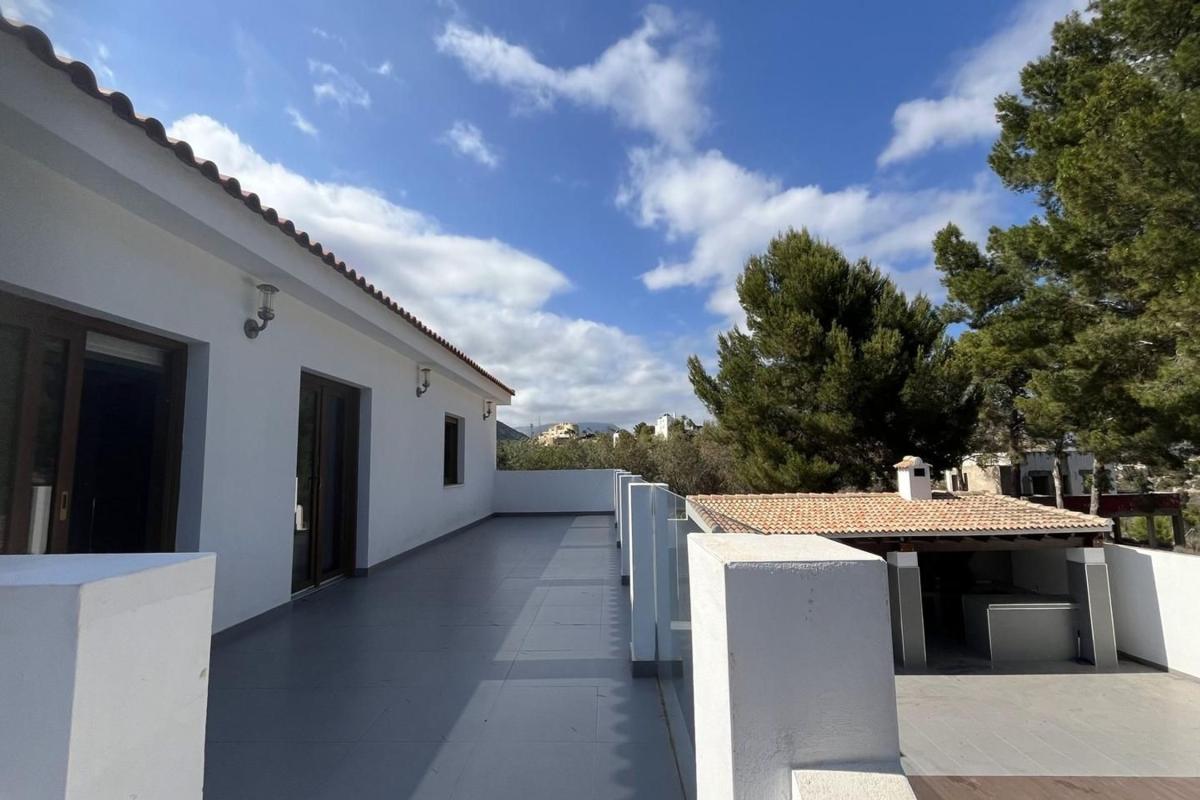 Properties for sale and rent in Spain photo 5