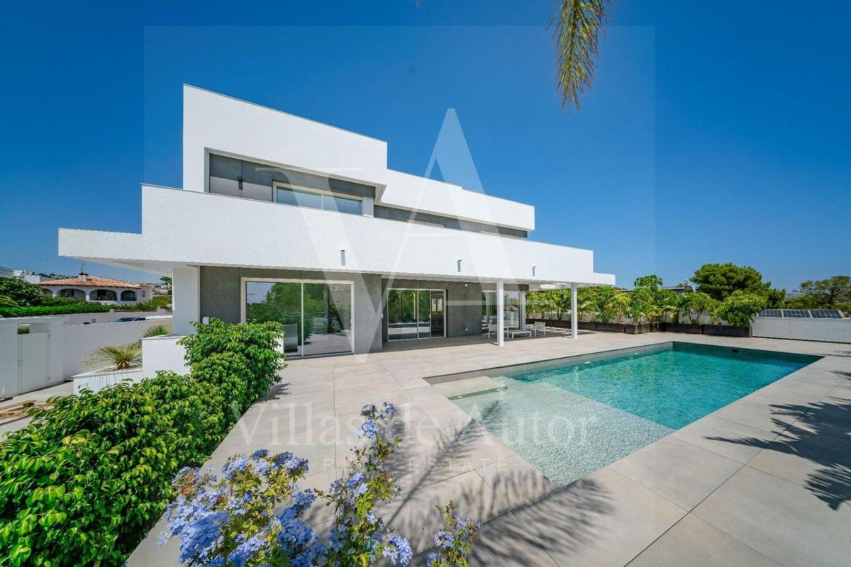 Properties for sale and rent in Spain photo 3
