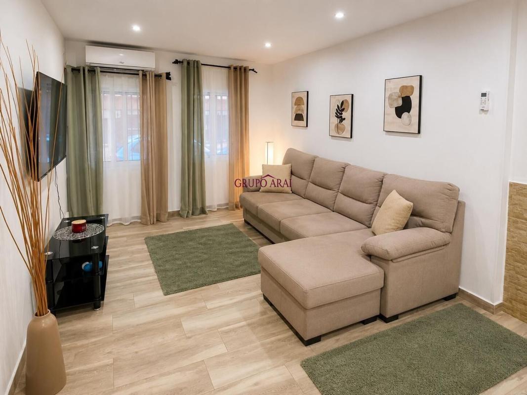 Venta de piso en Piso en Altozano, Alicante / Alacant, Alicante / Alacant
 photo 2