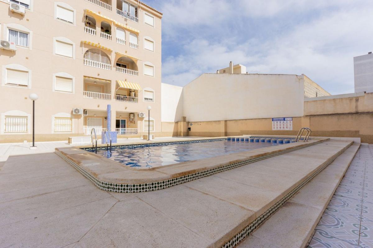 Venta de piso en Piso en Rambla Juan Mateo García, El Molino, Torrevieja, Torrevieja
photo 3