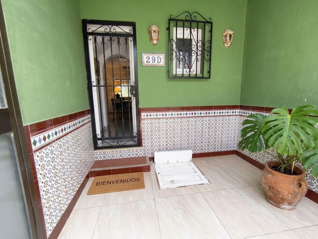 Sale of townhouse in  Chalet adosado en Calle Agró, Les Bovetes-La Felicidad, Denia , Denia photo 3