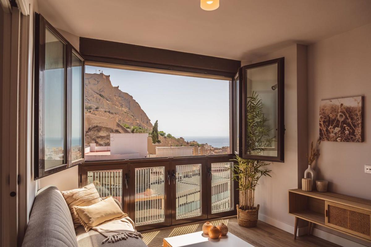 Продажа квартиры на Piso en Avenida Alfonso El Sabio, 1, Centro Tradicional, Alicante / Alacant, Аликанте / Алакант
photo 1