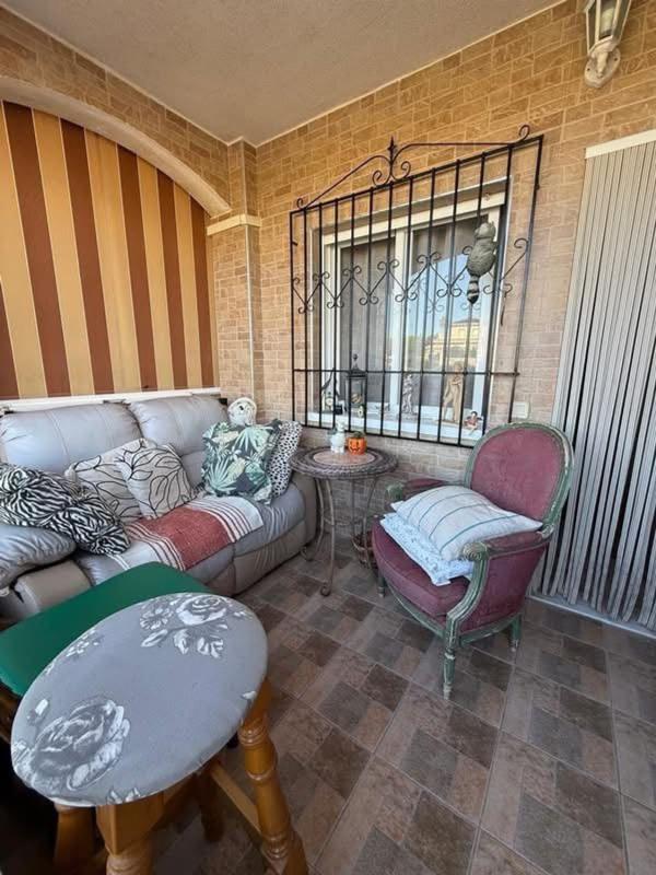 Sprzedaż szeregowego domku w Chalet adosado en Aguas Nuevas, Torrevieja , Torrevieja photo 2