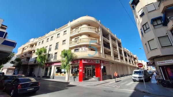 Venta de piso en Piso en Centro - Muelle Pesquero, Torrevieja, Torrevieja
 photo 1