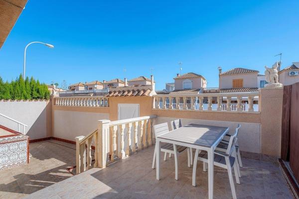 Casa o chalet independiente en Calle la Sagra, Los Balcones - Los Altos del Edén, Torrevieja photo 2