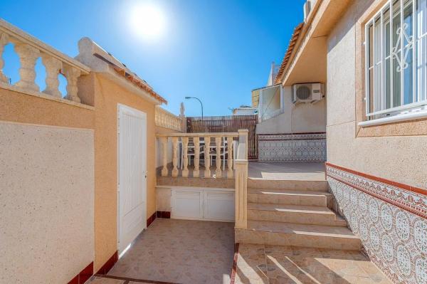 Casa o chalet independiente en Calle la Sagra, Los Balcones - Los Altos del Edén, Torrevieja photo 4