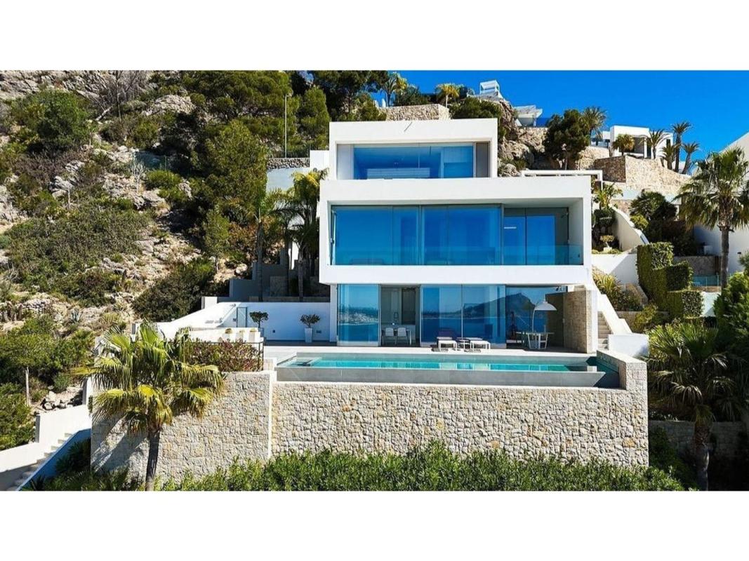 Propiedades en venta y alquiler en España photo 1
