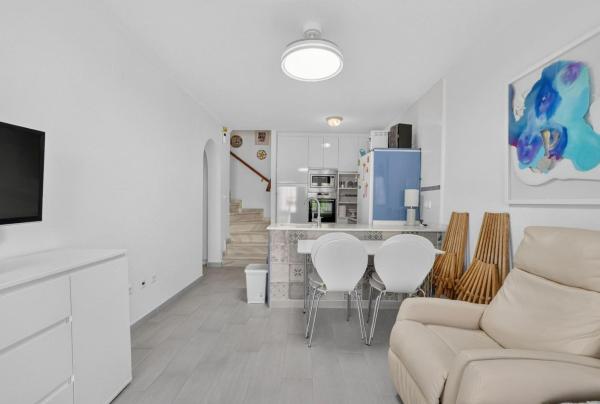 Chalet adosado en Urbanización Lago Jardín 2 M4, Los Balcones - Los Altos del Edén, Torrevieja photo 2