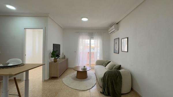 Sale of flat in Piso en Antonio Machado, Torrevieja, Torrevieja
photo 1