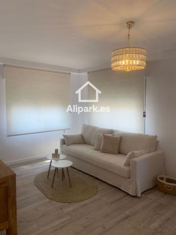 Venta de piso en Piso en Avenida d'Aguilera, Benalúa, Alicante / Alacant, Alicante / Alacant
 photo 3