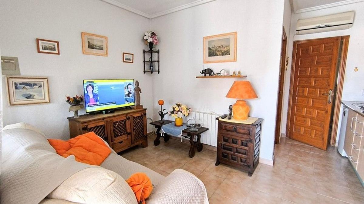 Продажа отдельного шале в Casa o chalet en Doña Pepa, Rojales, Рохалес photo 3
