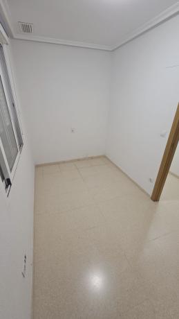 Продажа квартиры на Piso en Calle José Mas Esteve, 63, Plaza Crevillente-Juzgados, Elche / Elx, Эльче / Эльх
thumbnail 2