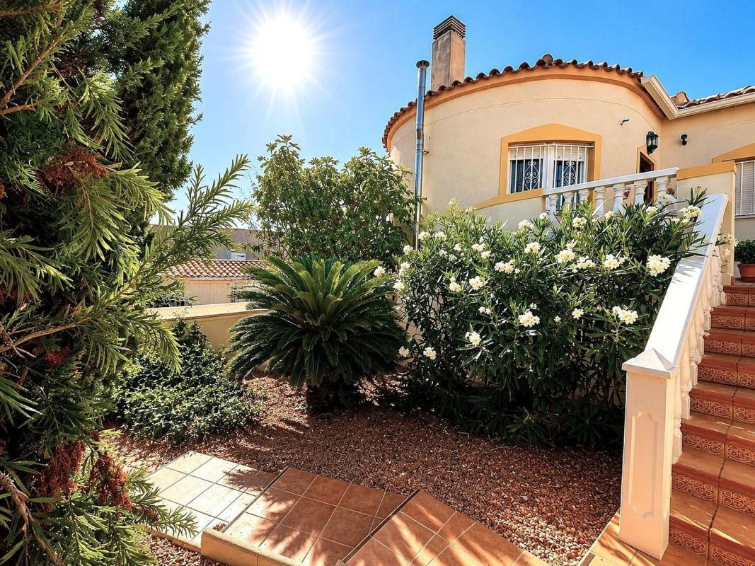 Venta de chalet independiente en Casa o chalet en Castalla, Castalla
photo 1