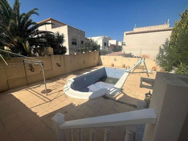 Chalet independiente en venta en Casa o chalet en Castalla, Castalla
thumbnail 1