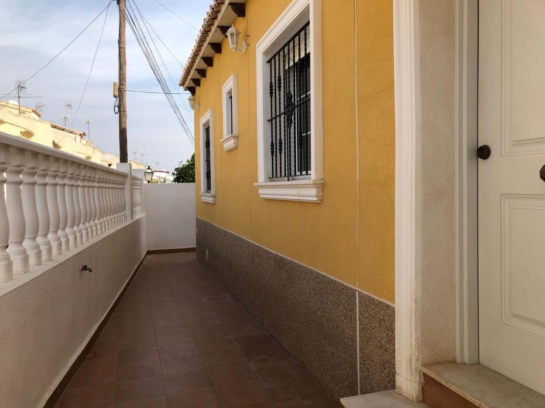 Properties for sale and rent in Spain photo 2