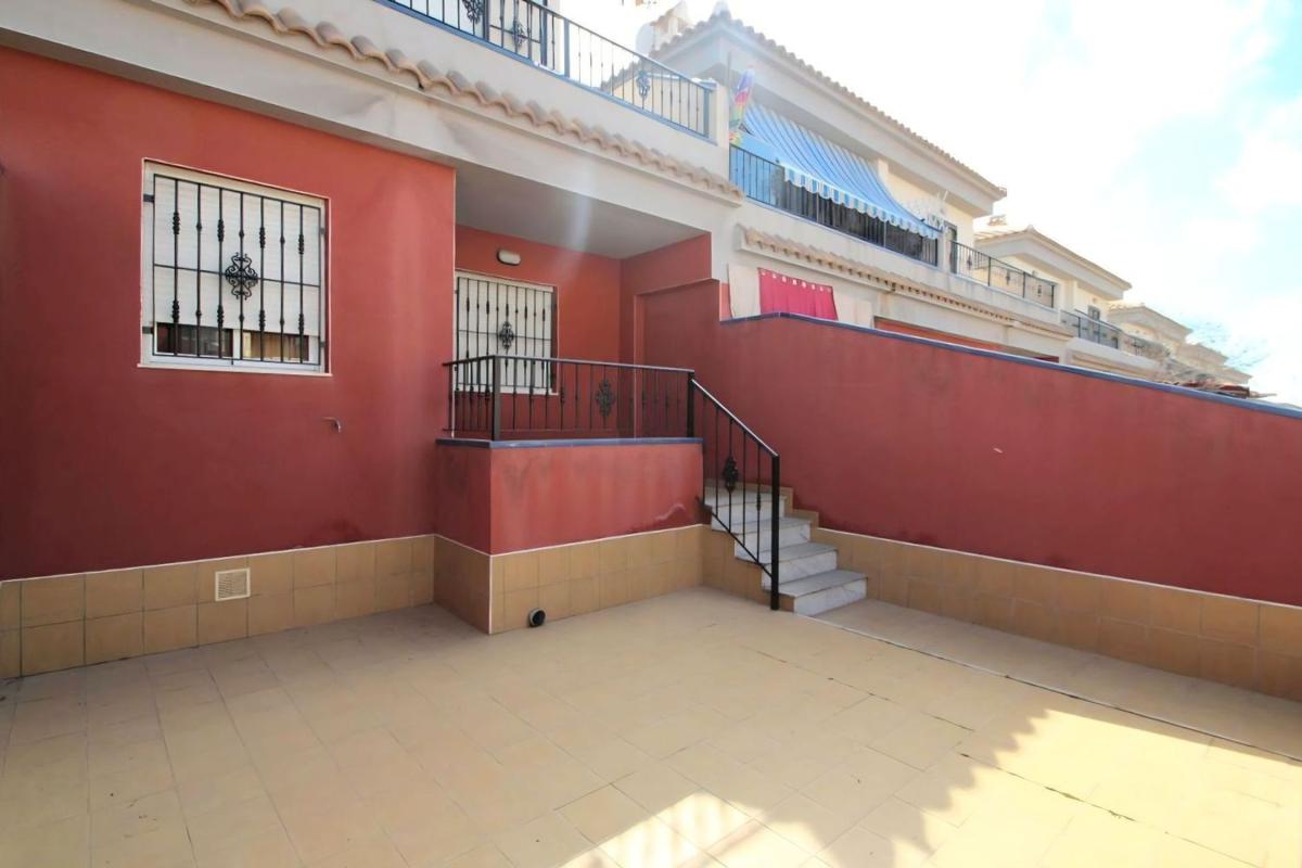 Sale of townhouse in Chalet adosado en Parque Acuático - Sector 25, Torrevieja , Torrevieja photo 3
