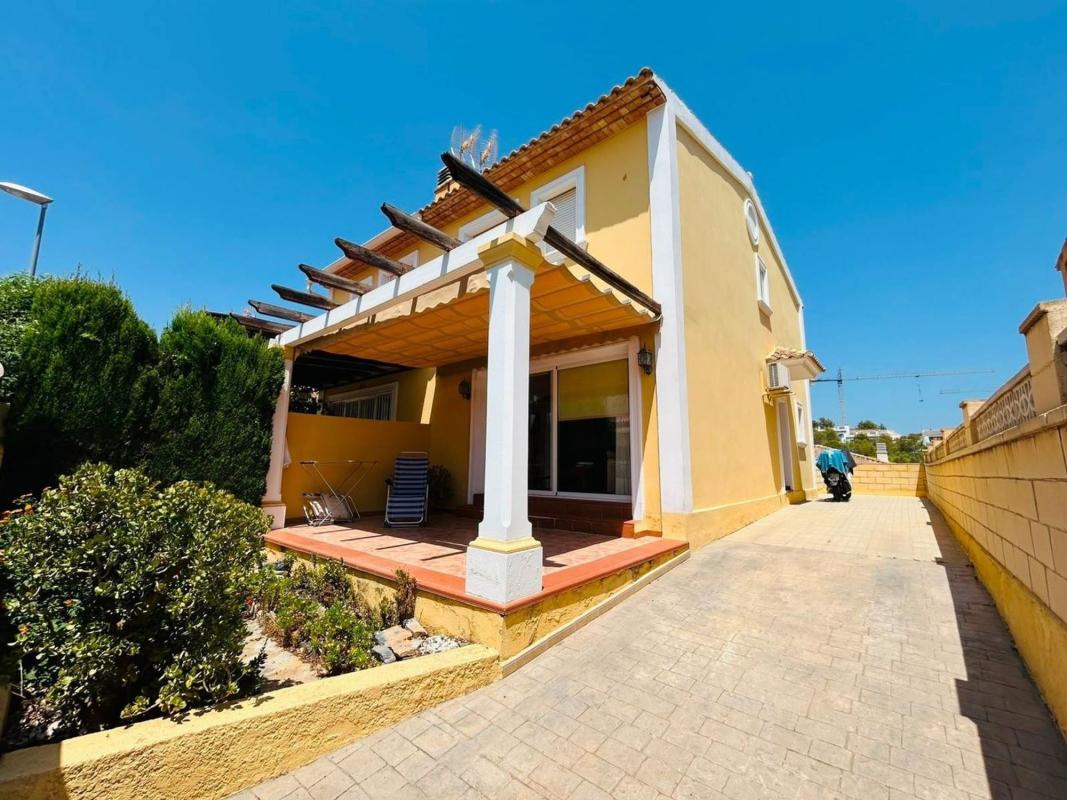 Properties for sale and rent in Spain photo 2