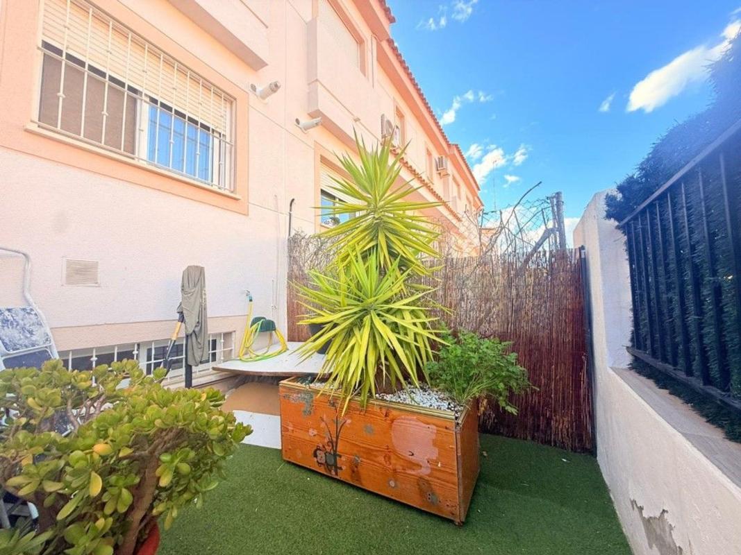 Properties for sale and rent in Spain photo 1