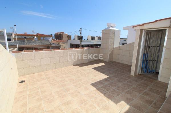 Chalet adosado en Avenida Suiza, Los Europeos, Torrevieja photo 4