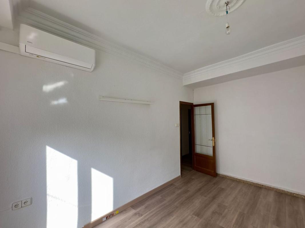 Sale of apartment in Piso en Barri Eixample, Alcoy / Alcoi, Alcoy
photo 1